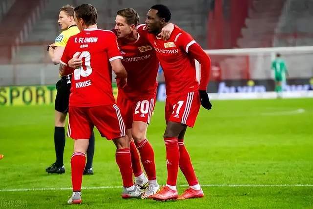 勇士一年合同签18年9号秀 上赛季场均7分