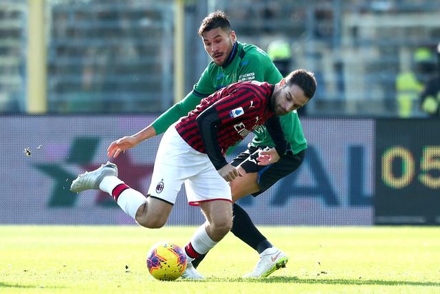 意甲-赖因德斯制胜福法纳助攻 AC米兰1-0维罗纳